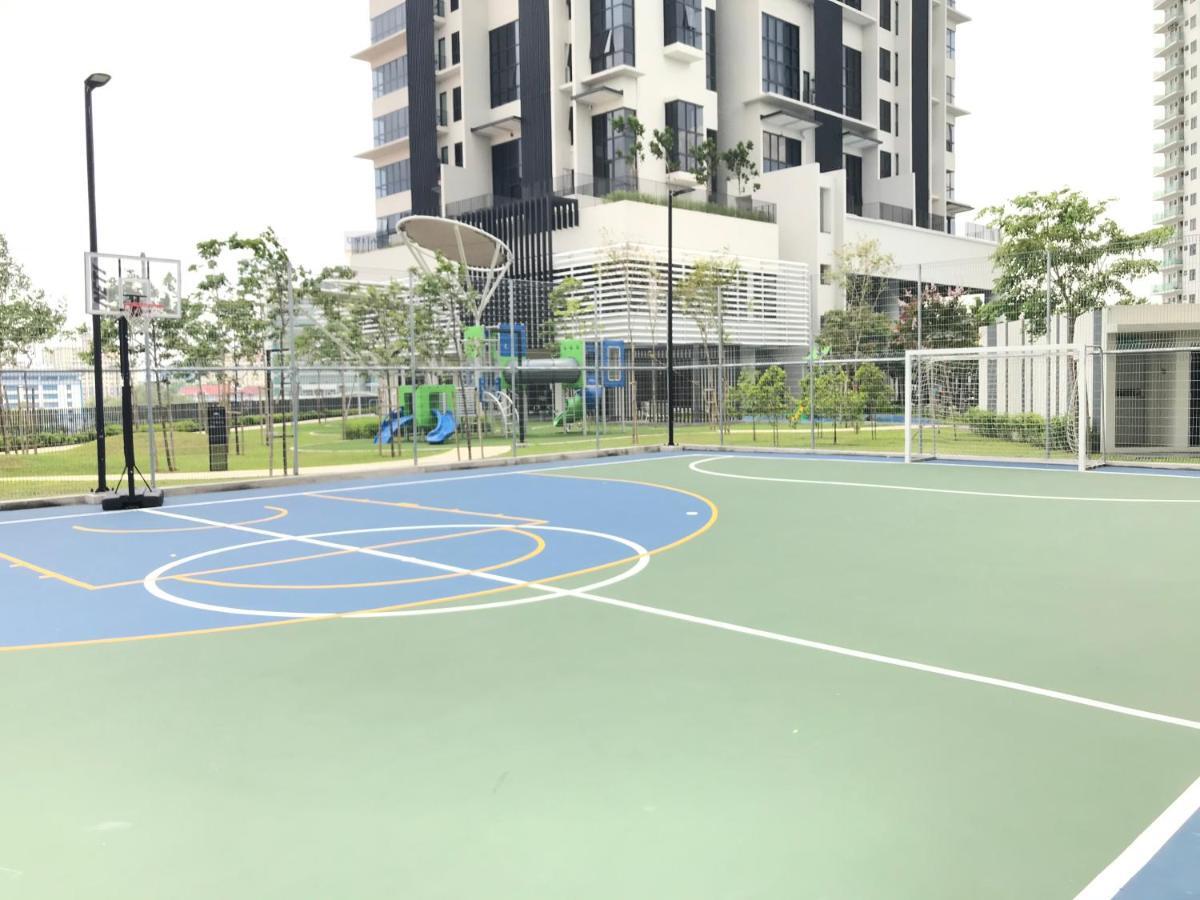 Highpark Suites In Petaling Jaya, Kelana Jaya By Plush Kampong Baharu Sungai Way Екстер'єр фото